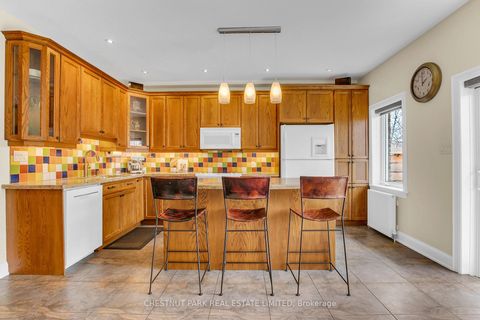 Photo 11 at 12 Chilton Road, East York, Toronto