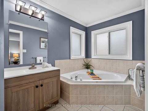 Photo 24 at 11 Bestview Crescent, Rural Vaughan, Vaughan