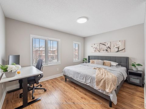 Photo 15 at 81 Parktree Drive, Maple, Vaughan