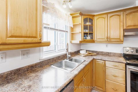 Photo 5 at 24 Laurie Crescent, Wellington, Barrie