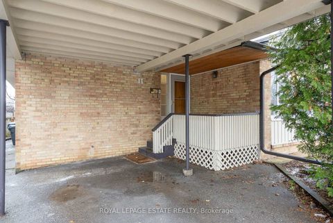 Photo 2 at 11 Garrick Road, Cliffcrest, Toronto