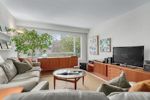 Photo 7 at 11 Garrick Road, Cliffcrest, Toronto