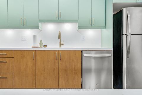 Photo 31 at 11 Garrick Road, Cliffcrest, Toronto