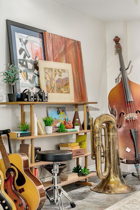 Photo 36 at 11 Garrick Road, Cliffcrest, Toronto