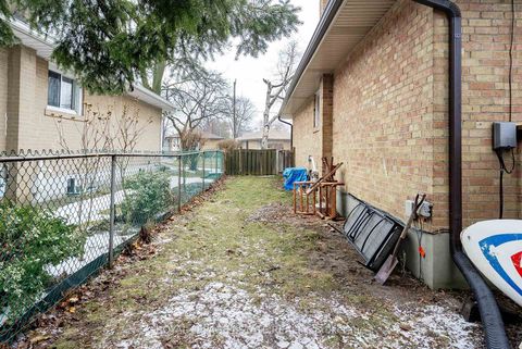 Photo 43 at 11 Garrick Road, Cliffcrest, Toronto