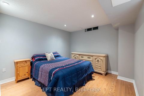 Photo 28 at 54 Meyer Circle, Markham Village, Markham