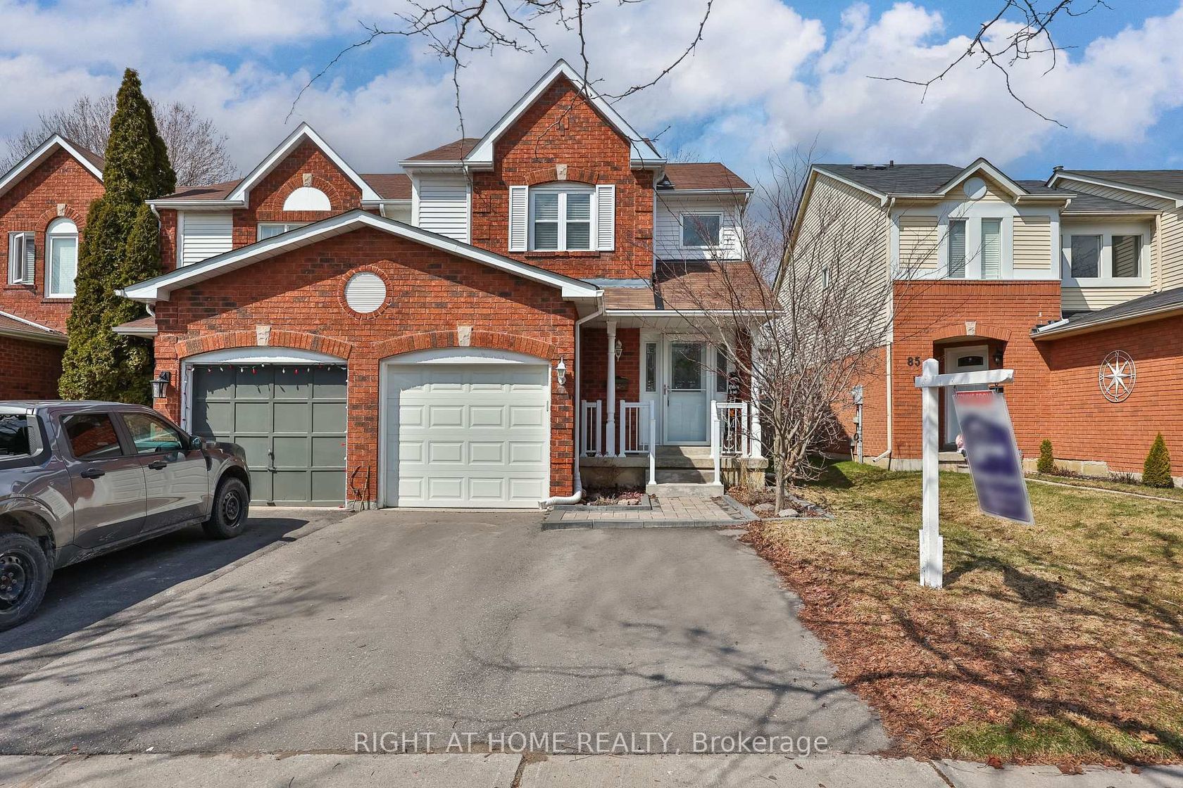 89 Vail Meadows Crescent, Bowmanville, Clarington photo number 2