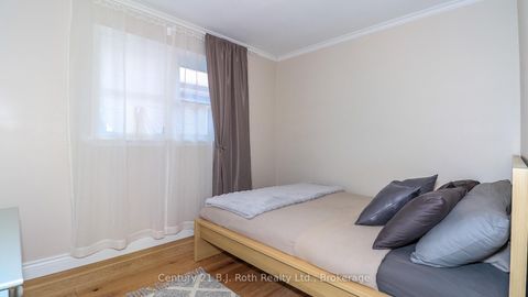 Photo 11 at 156 The Westway, The Westway, Toronto