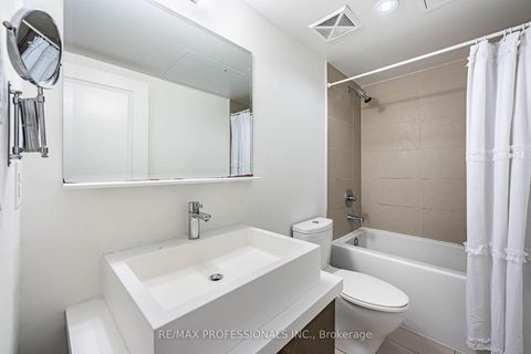 Photo 7 at 708 - 1080 Bay Street, Bay Street Corridor, Toronto