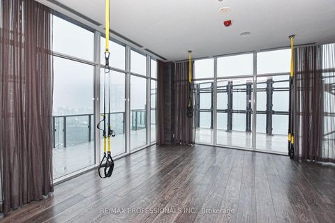 Photo 15 at 708 - 1080 Bay Street, Bay Street Corridor, Toronto