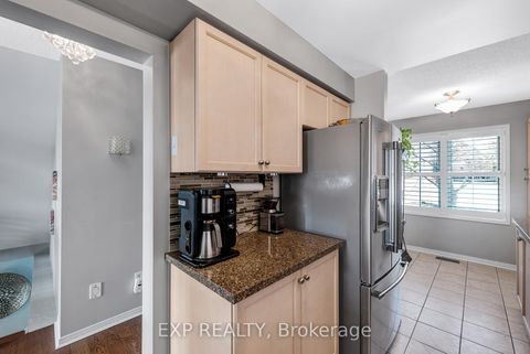 Photo 14 at 45 Sandlewood Court, Bayview Wellington, Aurora