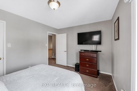 Photo 26 at 45 Sandlewood Court, Bayview Wellington, Aurora