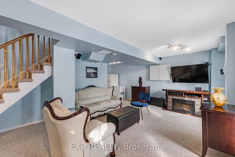 Photo 31 at 45 Sandlewood Court, Bayview Wellington, Aurora