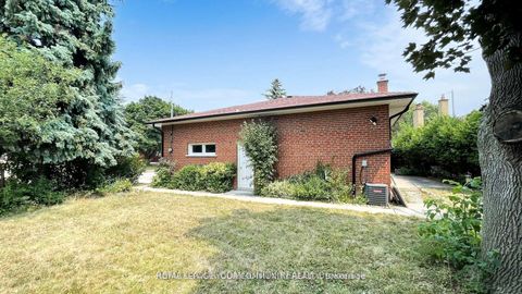 Photo 44 at 39 Silverview Drive, Newtonbrook East, Toronto