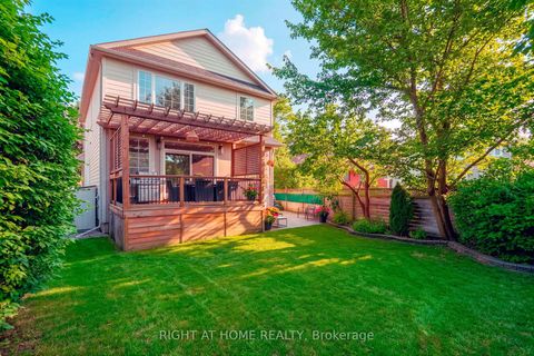 Photo 10 at 3 Dunning Crescent, Alderwood, Toronto