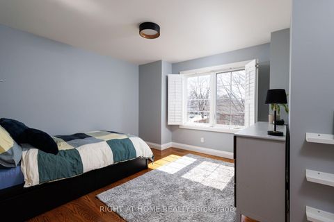 Photo 12 at 3 Dunning Crescent, Alderwood, Toronto