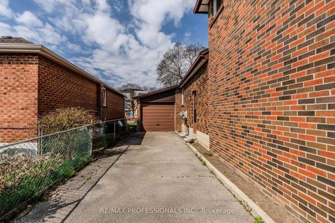 Photo 5 at 45 Chartwell Road, Queensway, Toronto