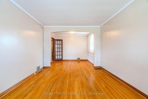 Photo 34 at 45 Chartwell Road, Queensway, Toronto