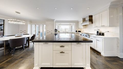 Photo 10 at 6 Penwood Crescent S, Don Mills, Toronto