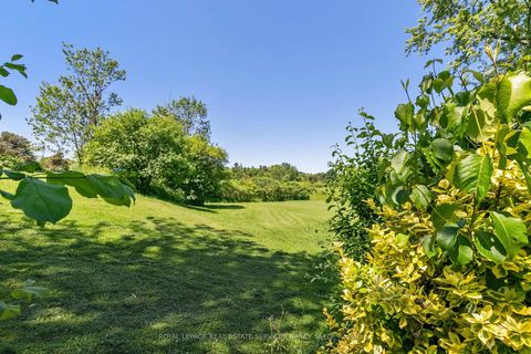 Photo 29 at 6 Penwood Crescent S, Don Mills, Toronto