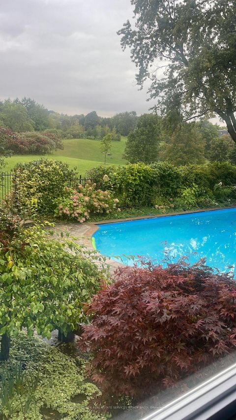 Photo 37 at 6 Penwood Crescent S, Don Mills, Toronto