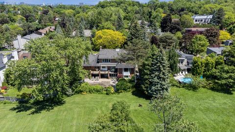 Photo 39 at 6 Penwood Crescent S, Don Mills, Toronto