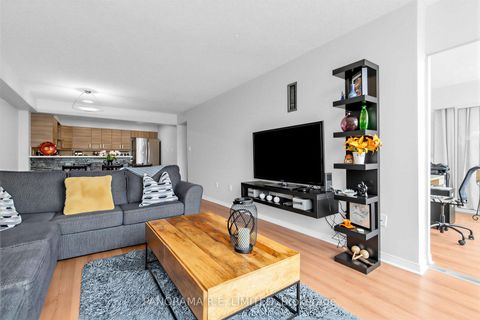 Photo 3 at 504 - 309 Major Mackenzie Drive E, Harding, Richmond Hill