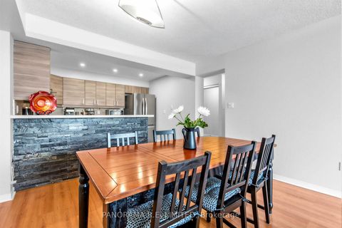 Photo 7 at 504 - 309 Major Mackenzie Drive E, Harding, Richmond Hill