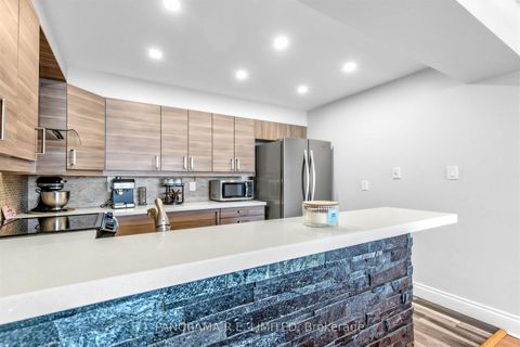 Photo 10 at 504 - 309 Major Mackenzie Drive E, Harding, Richmond Hill