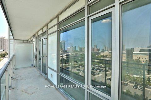 Photo 5 at 812 - 360 Square One Drive, City Centre, Mississauga