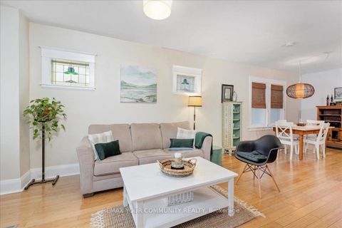 Photo 4 at 917 Broadview Avenue, Danforth, Toronto