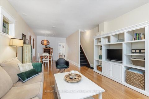Photo 7 at 917 Broadview Avenue, Danforth, Toronto