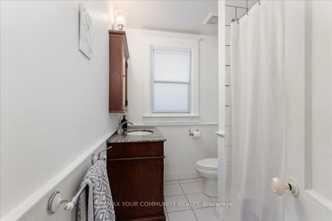 Photo 19 at 917 Broadview Avenue, Danforth, Toronto