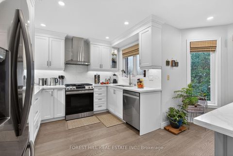 Photo 7 at 15 Toporowski Avenue, Rouge Woods, Richmond Hill