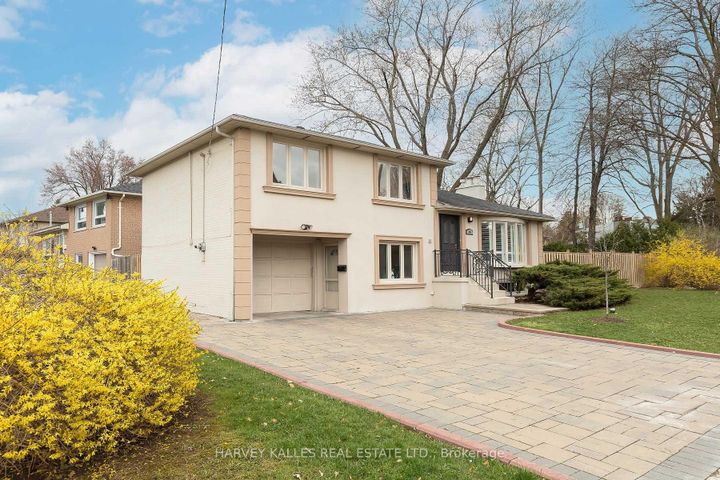 Photo 2 at 48 Bunty Lane, Bayview Village, Toronto