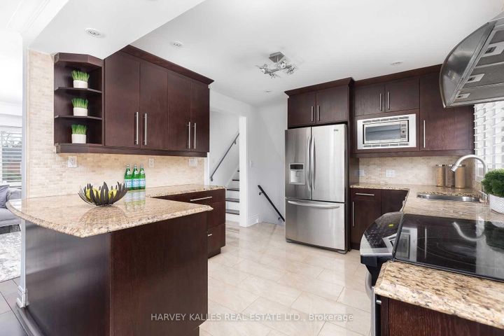 Photo 9 at 48 Bunty Lane, Bayview Village, Toronto