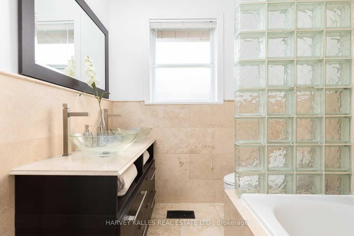 Photo 16 at 48 Bunty Lane, Bayview Village, Toronto