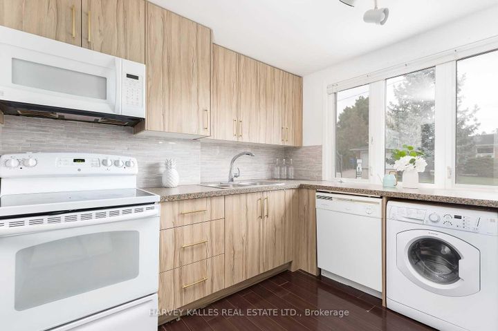 Photo 18 at 48 Bunty Lane, Bayview Village, Toronto