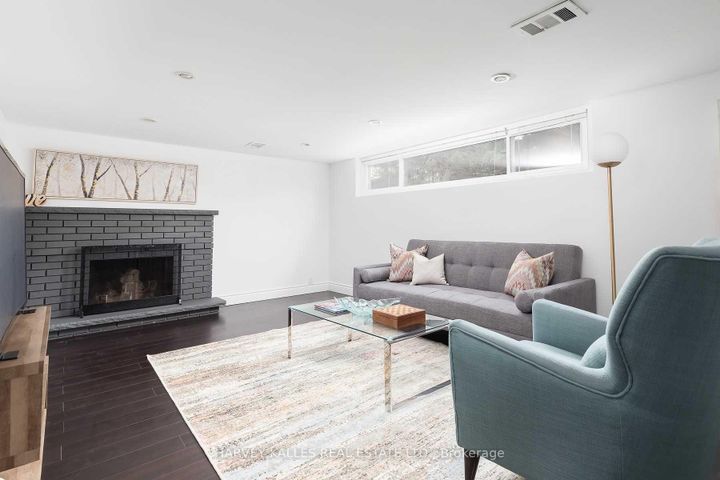 Photo 22 at 48 Bunty Lane, Bayview Village, Toronto