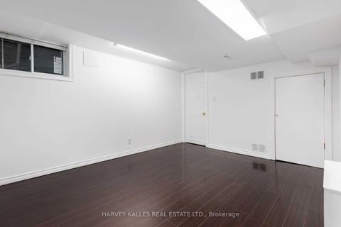 Photo 24 at 48 Bunty Lane, Bayview Village, Toronto