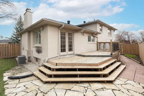 Photo 27 at 48 Bunty Lane, Bayview Village, Toronto