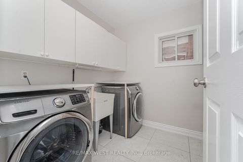 Photo 27 at 86 Dina Road, Maple, Vaughan