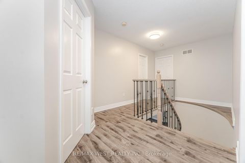 Photo 29 at 86 Dina Road, Maple, Vaughan