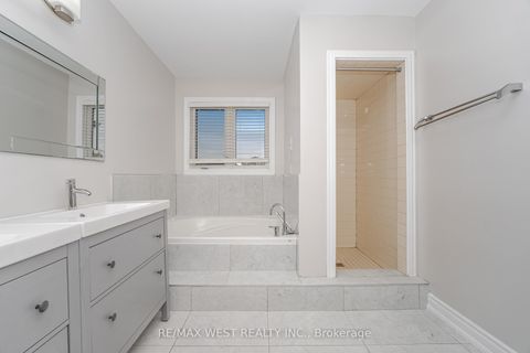 Photo 34 at 86 Dina Road, Maple, Vaughan