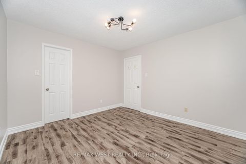 Photo 37 at 86 Dina Road, Maple, Vaughan