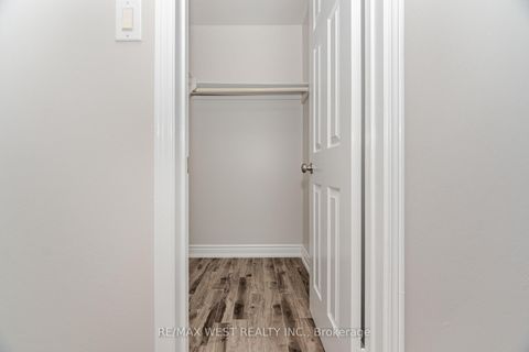 Photo 38 at 86 Dina Road, Maple, Vaughan