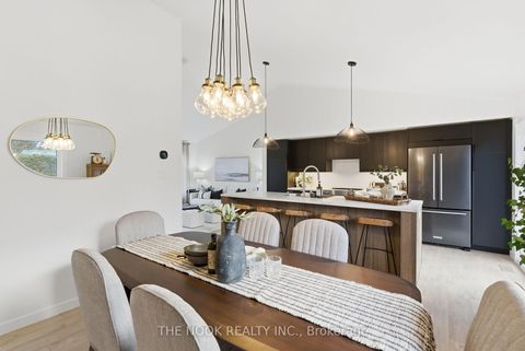 Photo 11 at 11 Lynn Crescent, Cannington, Brock