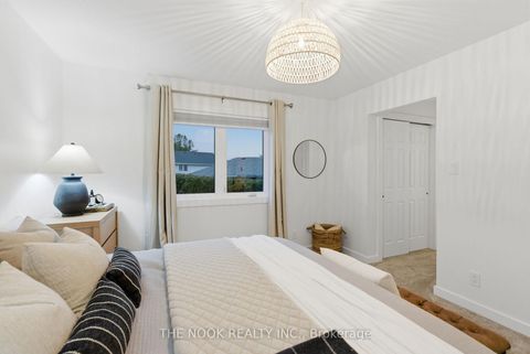 Photo 19 at 11 Lynn Crescent, Cannington, Brock