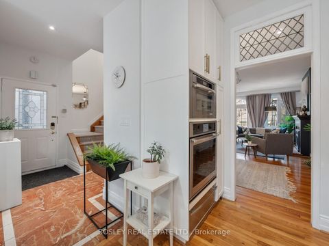 Photo 11 at 8 De Savery Crescent, Mount Pleasant West, Toronto