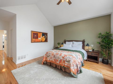 Photo 26 at 8 De Savery Crescent, Mount Pleasant West, Toronto